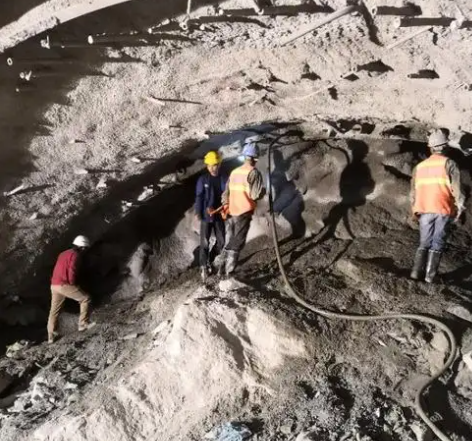 温州拱顶带模注浆料的施工流程及注意事项